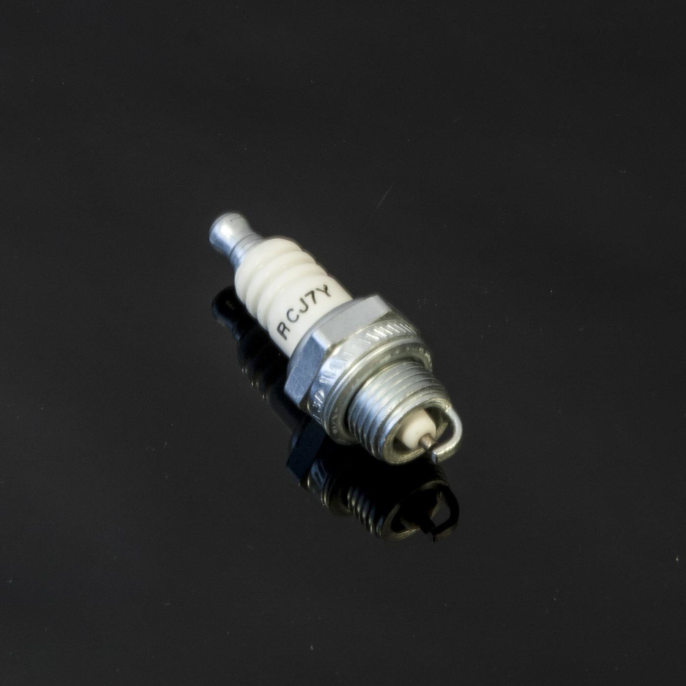 Spark Plug 904841 Compatible with Clark 