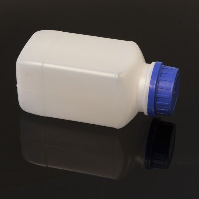 Petrol proof Aerobatic Tank 500 ccm with blue screw cap without fittings